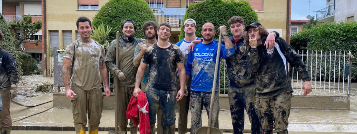 Gli atleti del Bologna Rugby in aiuto agli alluvionati
