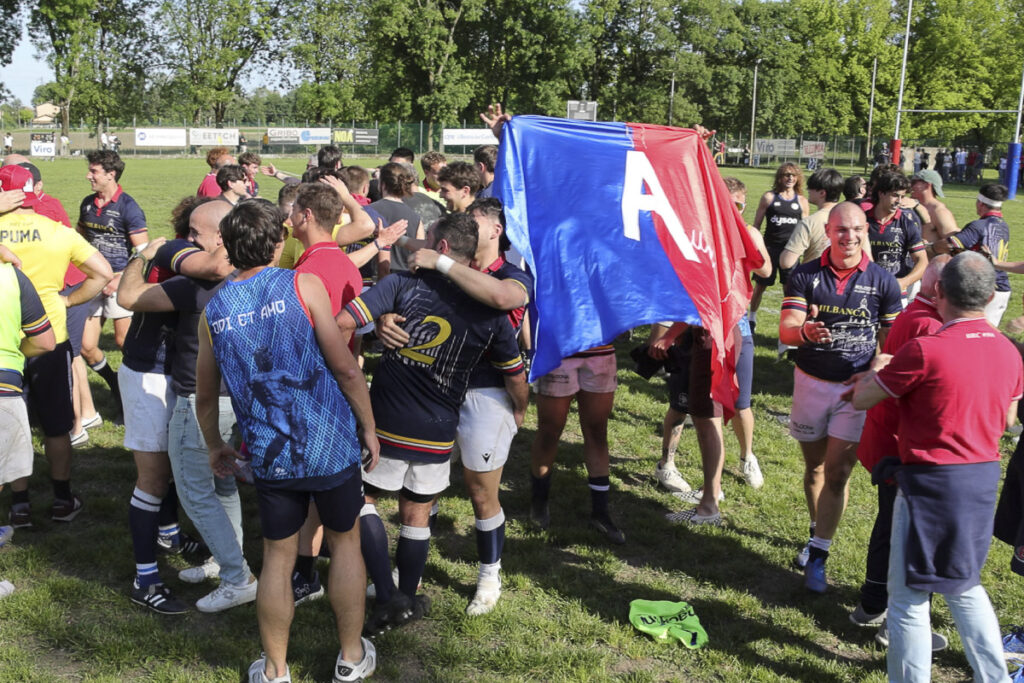 I complimenti per la promozione in A